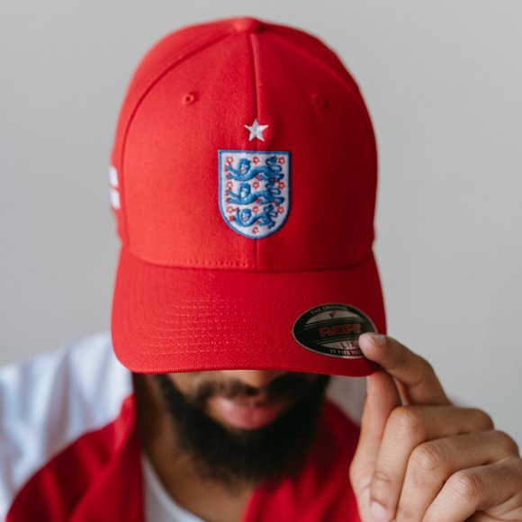 England Futbol National Soccer Team Fitted Cap Britain World Cup Hat L/XL - Picture 2 of 5